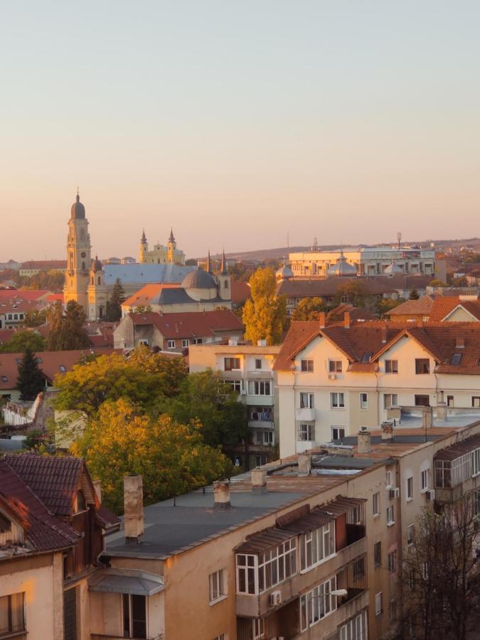 Over The City Oradea Exterior foto