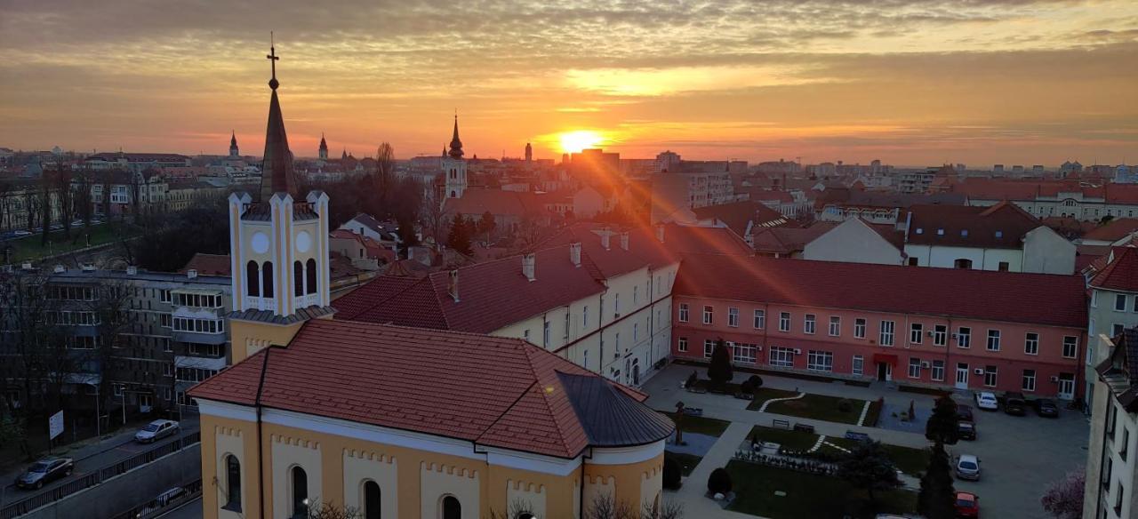 Over The City Oradea Exterior foto