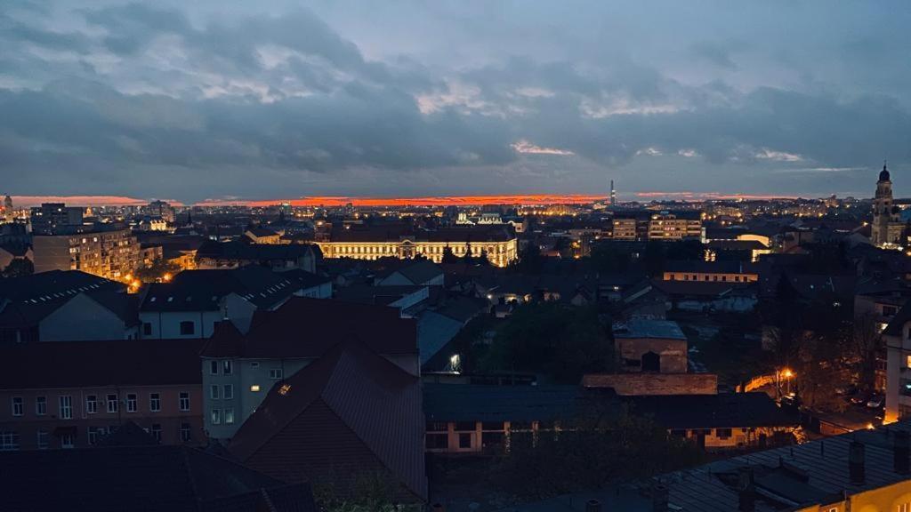 Over The City Oradea Exterior foto
